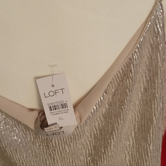 Ann Taylor Loft Champagne Lamé Camisole XL - Picture 3 of 4